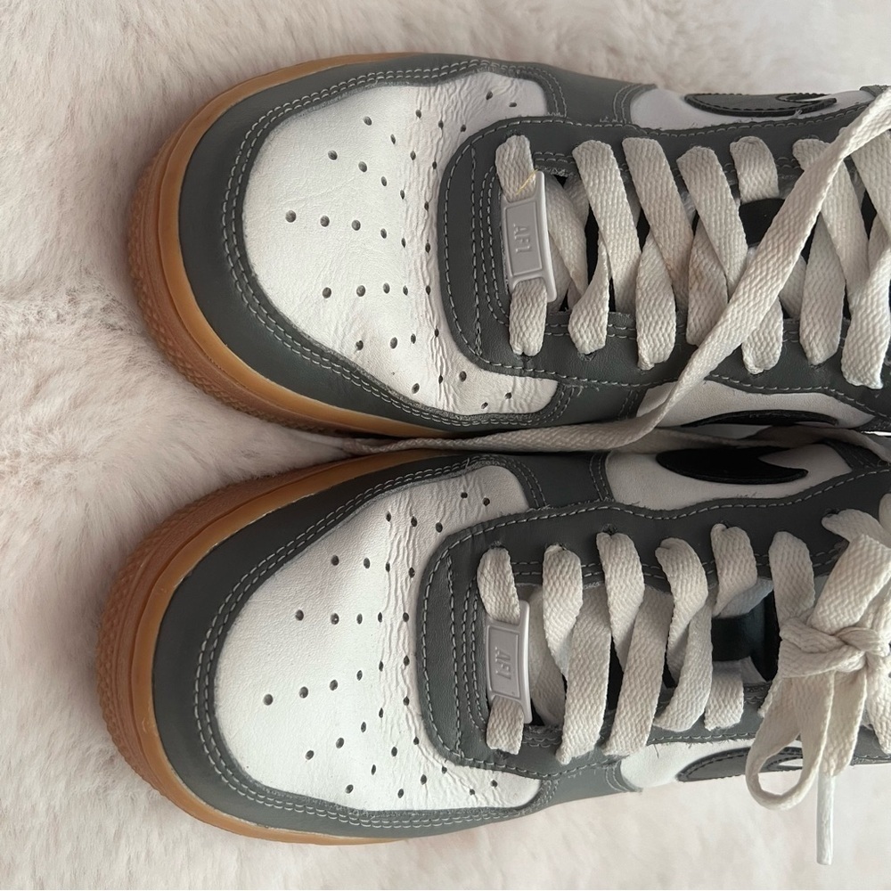 Nike AF1 - Air Force 1 *RARE COLOR* - Picture 6 of 9